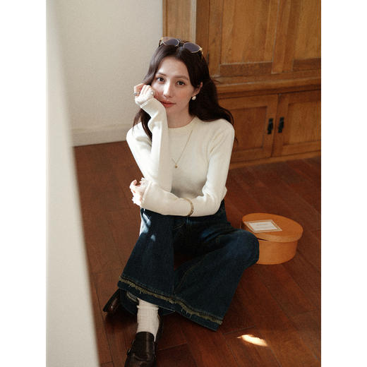 鹿向南「自然底色」米白色蕾丝显瘦毛衣女秋冬气质长袖打底针织衫 商品图3