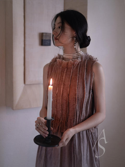 Phaedo 25AW 烟紫色/古金色丝羊毛叠褶流苏无袖连衣裙 商品图1