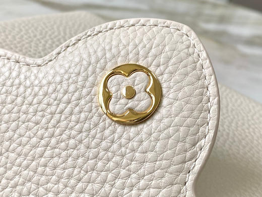 秋冬特惠💰1600 渠道级LV 新品 te级LV 全套包装 M23082/M48865七夕款 本款Capucines手袋 商品图5