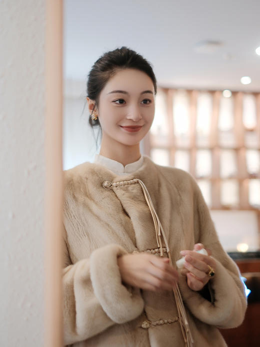 盛唐婧|水貂毛流苏扣皮草外套 商品图3