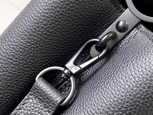 秋冬特惠💰1800 渠道级LV 新品 te级LV 全套包装 M23947/M48865黑武士 CAPUCINES EAST WEST 手袋 本款 Capucines MM手袋 商品图4