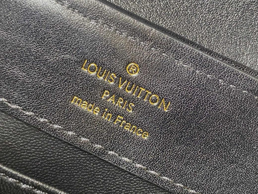 秋冬特惠💰1700 渠道级LV 新品 te级LV 全套包装 M22270/M48865五彩编织〰此款色彩绚丽的Capucines迷你号手袋 商品图6