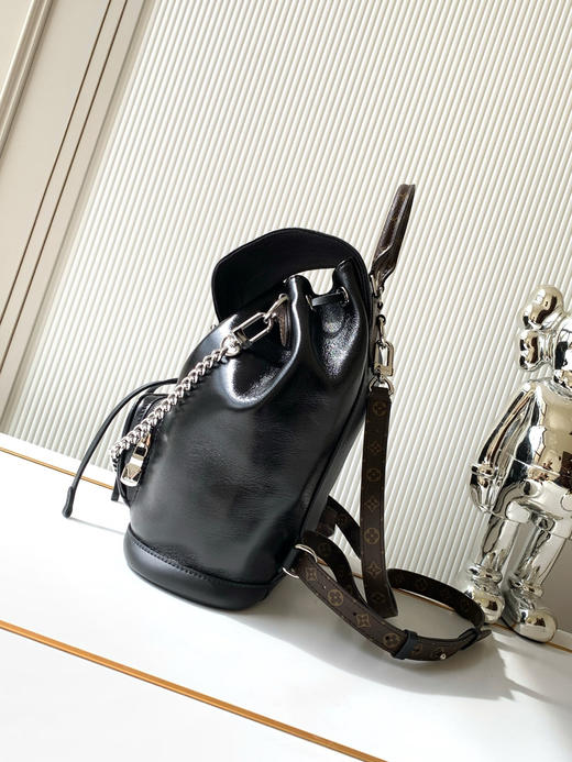 秋冬特惠💰1390 渠道级LV【全钢五金 变码芯片】te级LV 全套包装 M12587黑色 本款 Montsouris 小号双肩包 商品图1