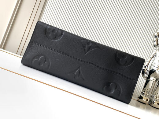 秋冬特惠💰1530 渠道级LV【全钢五金 变码芯片】te级LV 全套包装 M44925黑色压花 ONTHEGO 大号手袋 商品图3