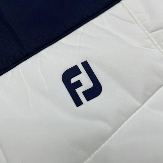 日单正品 FJ秋冬款 男士高尔夫棉服外套 亚洲码
只有M L码各几件 商品图3