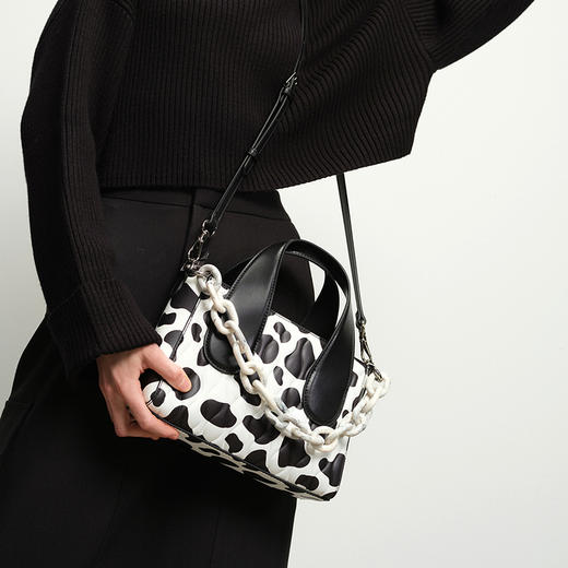 1004666741214  CHARLES&KEITH  拼色拉链手提单肩托特包女 商品图5