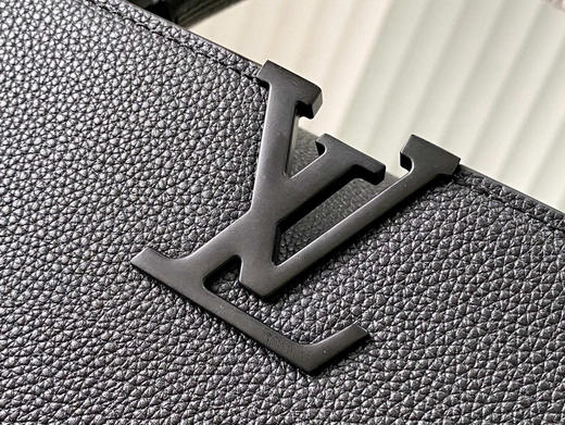 秋冬特惠💰1800 渠道级LV 新品 te级LV 全套包装 M23947/M48865黑武士 CAPUCINES EAST WEST 手袋 本款 Capucines MM手袋 商品图3