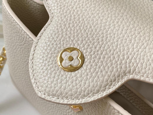 秋冬特惠💰1700 渠道级LV 新品 te级LV 全套包装 M23082/M48865七夕款 本款Capucines手袋 商品图7