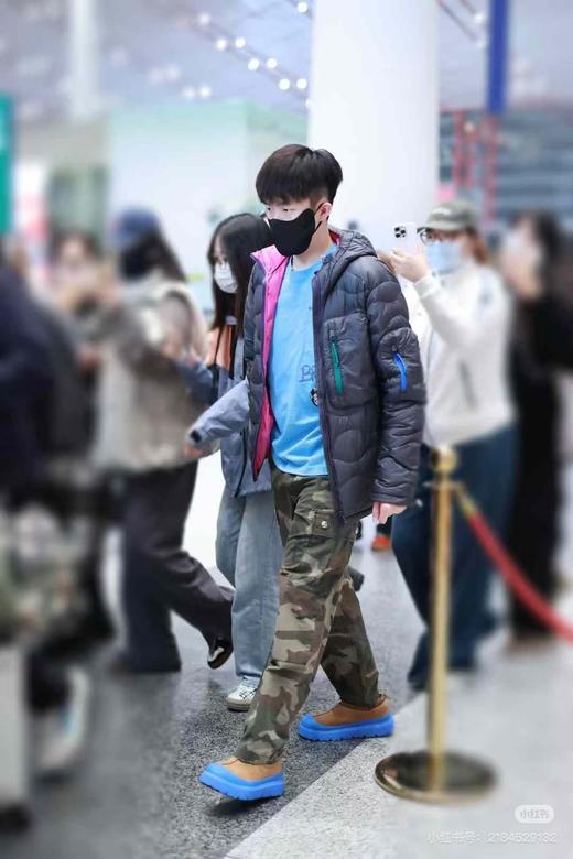 一店d 𝐮𝐠𝐠塔斯曼全系列  真的太帅了！！！彩壳的油叽叽让你在户外玩的更尽兴  高帮➕低帮➕短筒靴三个系列 商品图3