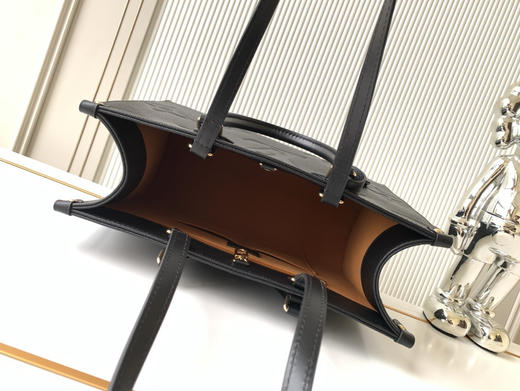 秋冬特惠💰1430 渠道级LV【全钢五金 变码芯片】te级LV 全套包装 M45595 本款 OnTheGo中号手袋 商品图7