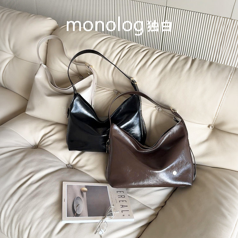 【秋冬新品】独白X卡拉羊云游系列托特包油蜡皮单肩通勤女包D4515