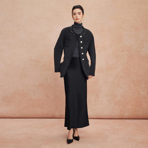 QH944斯尔丽25新款小香风系列手工珍珠奢华正肩显瘦羊毛大衣 商品图8