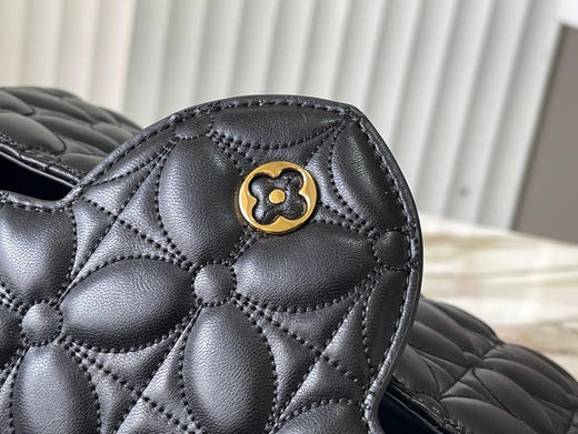 秋冬特惠💰1700 渠道级LV 新品 te级LV 全套包装 M25332/M48865黑色四叶草链条款 商品图6