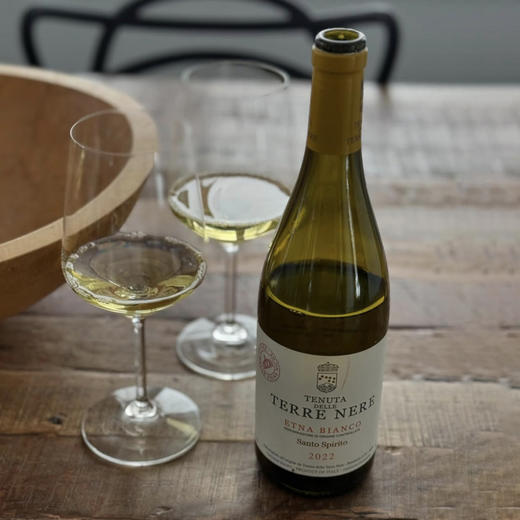 清新优雅！媲美勃艮第！黑土酒庄埃特纳圣神白葡萄酒 Tenuta delle Terre Nere Etna Bianco Santo Spirito 2022 商品图2