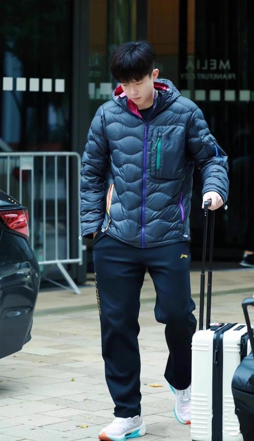 邓超王楚钦同款PP壁ke*同源山系吐司羽绒棉服 商品图2