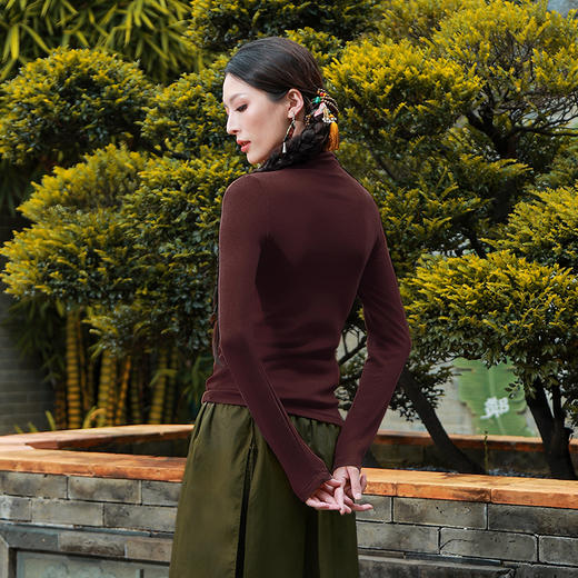 【冬季新品】霏微印花打底衫 | 姜黄色 酒红色 | 现货加急发 商品图6