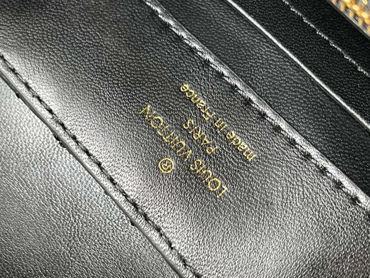 秋冬特惠💰1600 渠道级LV 新品 te级LV 全套包装 M25332/M48865黑色四叶草链条款 商品图6