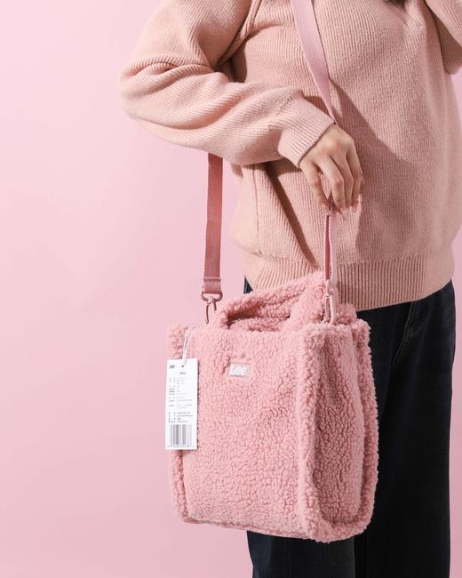 L&ee Book Tote 毛绒托特包 商品图3