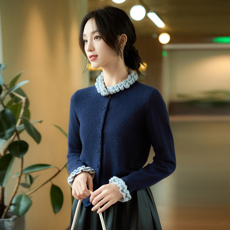 「自」全新升级【铂金会员211/天猫279/差价68】(11900)洛诗琳气质木耳边纯羊毛针织开衫2025秋冬长袖系扣毛衣外套