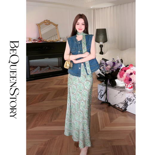 【孤品样衣，不退不换】【翡翠老钱】定制印花牛仔马甲&半裙套装配飘带2025春 商品图3