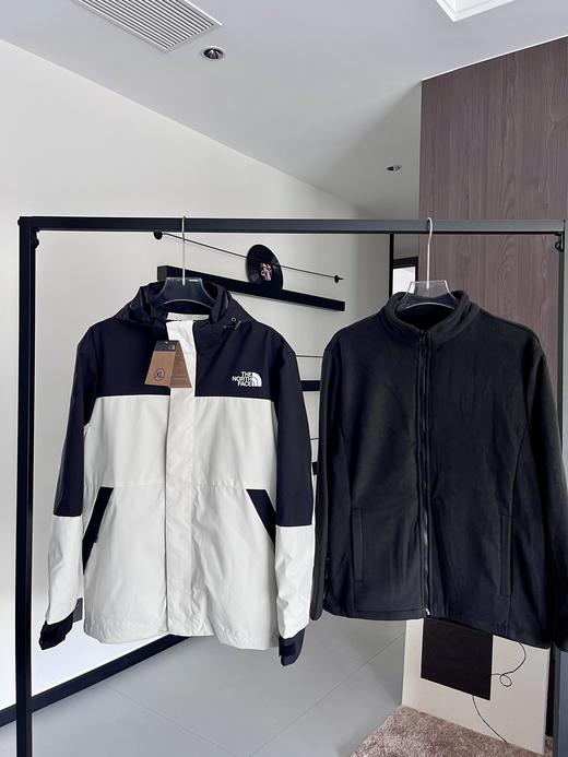 北缅经典款款三合一两件套男女情侣款冲锋衣夹克 商品图1