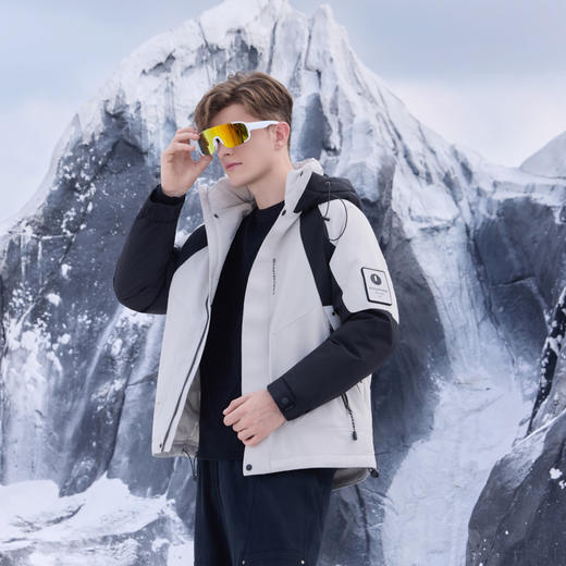 半身缘男装 冬季户外黑白撞色拼接冲锋衣羽绒服‌254312P01710146 商品图2