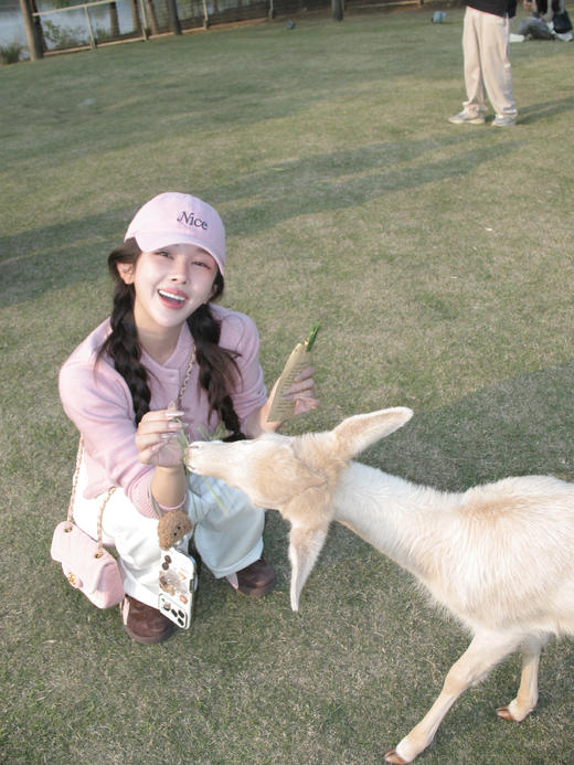 Read Nameless /超嗲蜜桃粉羊毛开衫+白色加绒牛仔裤 2025/11/27 商品图13