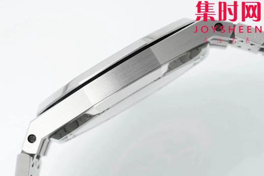 IPF爱彼皇家橡树15202系列 “大众情人”超薄精心打磨上市 男士腕表 小手腕福音
【精彩细节】表盘尺寸39mmX8.6mm 商品图6