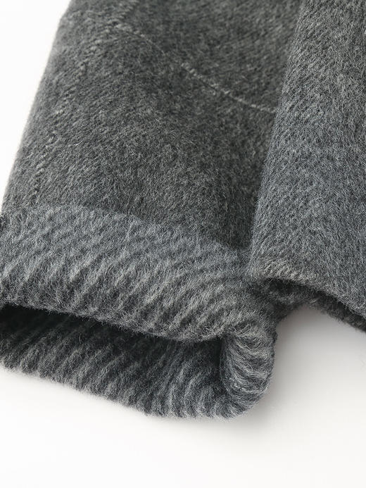 深灰色翻领拉链针织短外套 粗纺肌理宽松短款夹克 秋冬休闲慵懒风上衣 商品图4