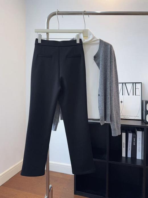 冬季怎么少的了一条百搭的烟管裤呢！加绒小黑裤！ 商品图11