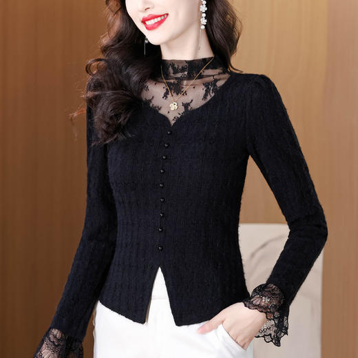 KQL 355H8318温柔风半高领蕾丝拼接假两件小衫 商品图1
