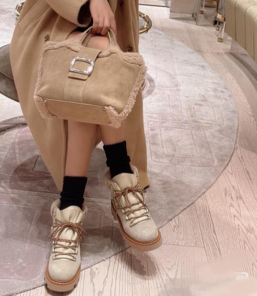 Ro&gerVivier 冬季新款方扣A级进口羊皮毛一体雪地靴 商品图6