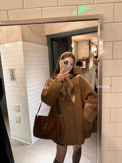 韩剧女主同款🔥【AUChris双面穿兔耳系带连帽斗篷双面毛呢大衣AUC111103】一面复古学院一面温柔通勤，穿一次就被要三次链接❗️ 商品图3
