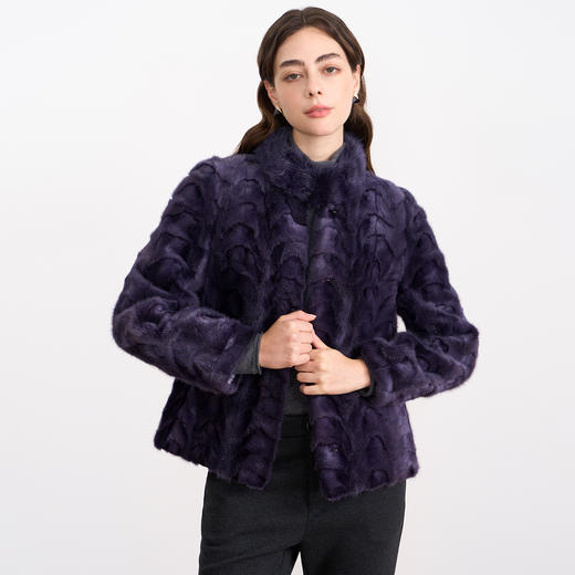 EITIE爱特爱柔紫色短款高贵优雅保暖皮草大衣8093719 商品图3