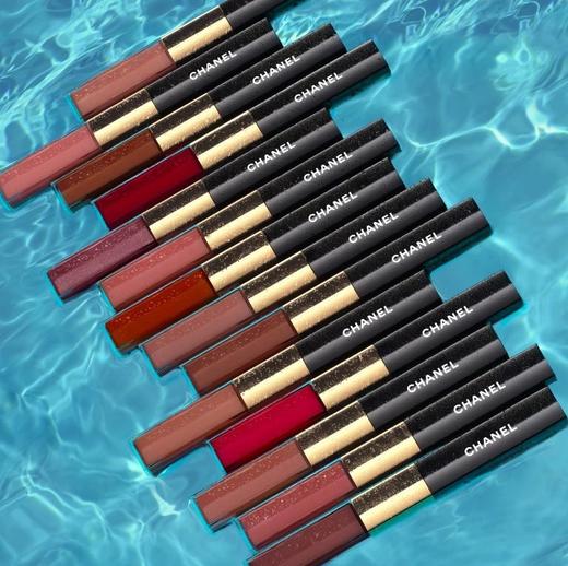 二店k （贸易公司 香港美妆店渠道货！）“半永久”嘟嘟唇你要不要！早八人伪素颜唇釉天菜！持妆太牛了！小香双头唇釉简直可以封神！一支双效！不沾杯不掉色的唇釉 商品图2