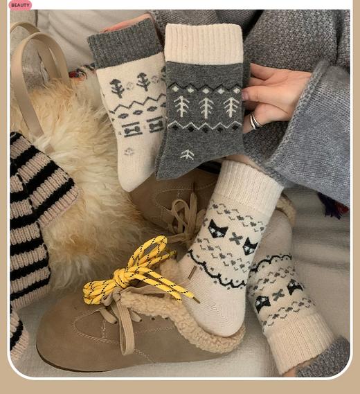 优选丨【Louise Arbegue森迹奇遇系列费尔岛羊毛袜】精选澳洲绵羊毛 原创设计图案+拼色袜身 螺纹弹性收口防滑落 商品图4