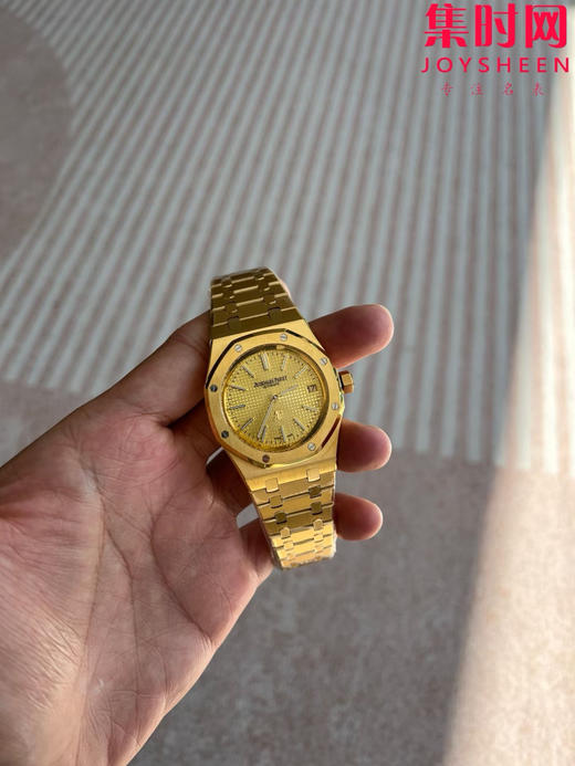 IPF爱彼皇家橡树15202系列 “大众情人”超薄精心打磨上市 男士腕表 小手腕福音
【精彩细节】表盘尺寸39mmX8.6mm 商品图0