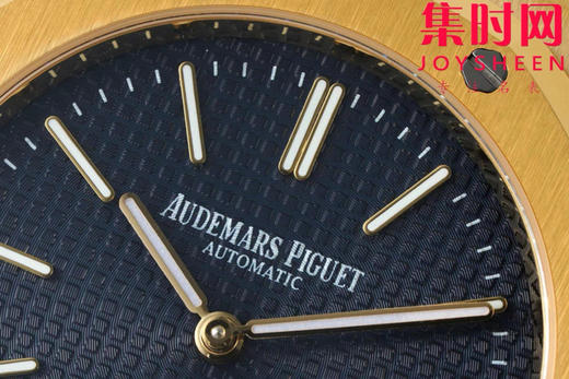 IPF爱彼皇家橡树15202系列 “大众情人”超薄精心打磨上市 男士腕表 小手腕福音
【精彩细节】表盘尺寸39mmX8.6mm 商品图3