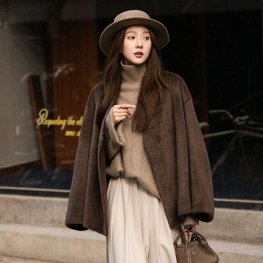 下单3-7天发货！ORIGNAL&CO 欧貂绒系列外套 连帽马甲/连帽外套/皮毛一体大衣外套 D家同款面料，行走的人间富贵花，不挑身材不挑体型，上身显贵，⁮高级老钱风 商品图3