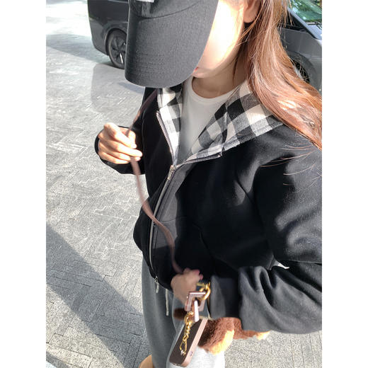 <曾小咸推荐> 现货秒杀！微信超特价！黑色格子夹棉连帽外套 日常269.99 立减120 秒杀149.99！ 商品图3