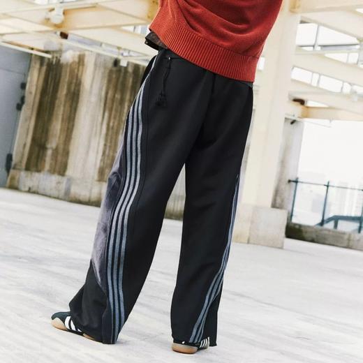 SFTM x adidas联名运动裤 商品图3