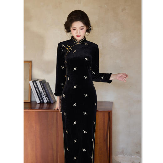 韩国绒绣花长款旗袍，复古国风修身保暖日常旗袍GX-179401 商品图3