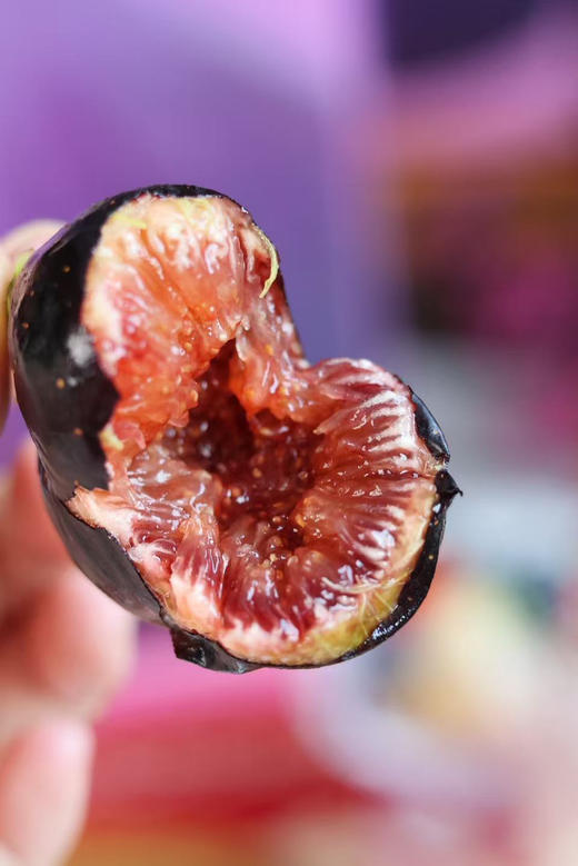 ✈️黑香蜜无花果[玫瑰][玫瑰]无花果 空运货。
有钱也不一定能吃上的空运货
天然黄体同，好东西哦～⚠️裂开 豹纹 流蜜不售后 商品图0