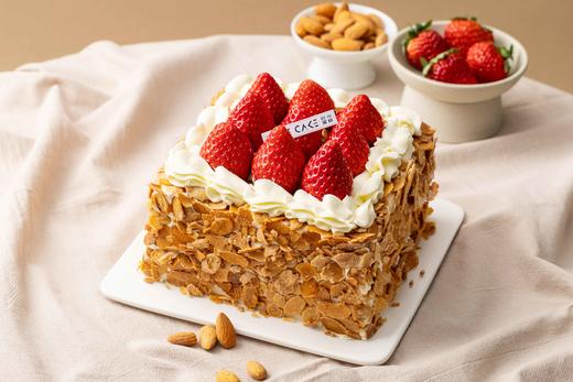 焦糖杏仁草莓蛋糕 商品图0