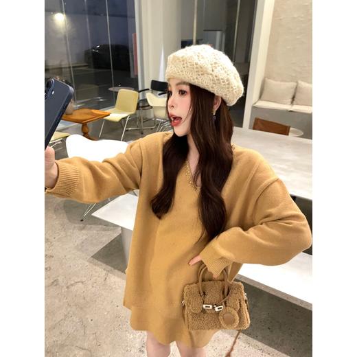 25AW上新 甜甜同款【凛冬恋歌】慵懒静奢风领口烫钻针织套装 商品图1