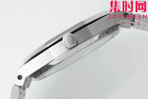 IPF爱彼皇家橡树15202系列 “大众情人”超薄精心打磨上市 男士腕表 小手腕福音
【精彩细节】表盘尺寸39mmX8.6mm 商品图6