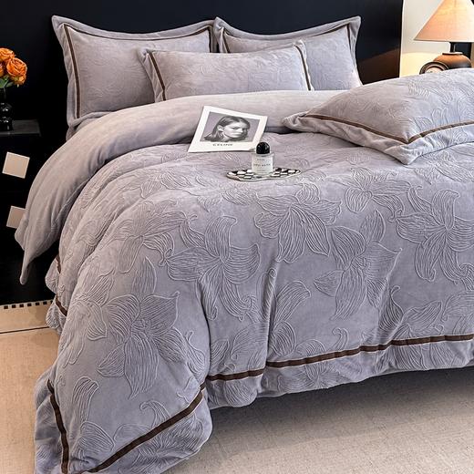 【开团】测评优品-韦莎 立体雕花牛奶绒床上四件套 防静电 商品图1