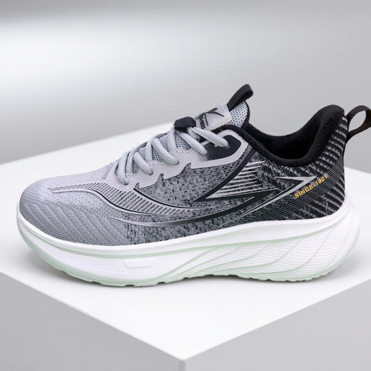 双星名人情侣款加绒运动鞋556806 商品图0