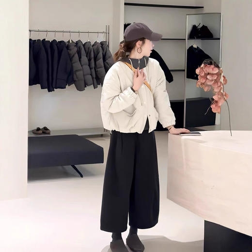 韩系简约假两件！连帽短款棉服！2025女款款休闲百搭夹棉保暖外套！ 商品图2
