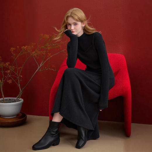 西遇假两件半高领长袖针织连衣裙女冬季新款气质显瘦内搭长裙V4355456 商品图2